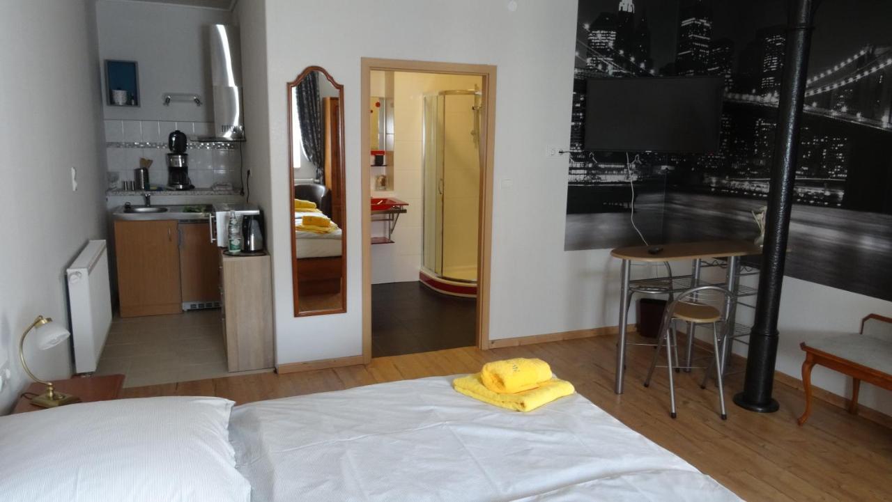 Pension Und Gaestehaus Paffrath Grossbrembach Экстерьер фото
